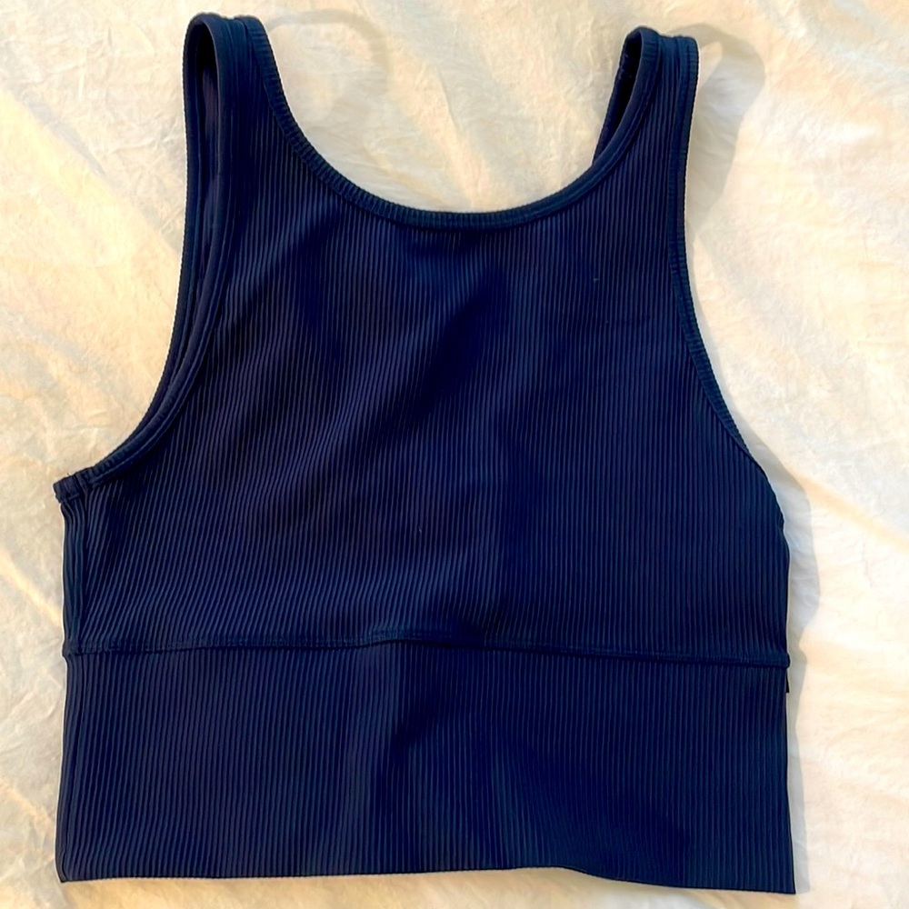 Lululemon ribbed navy blue scoop neck sports bra—size 6